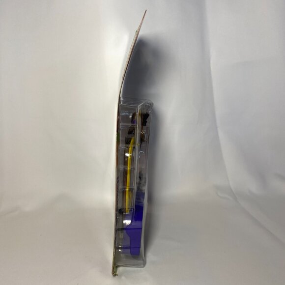 McFarlane Toys Austin Powers Felicity Shagwell Action Figure Vtg 1999 Badge NIP - Picture 4 of 9